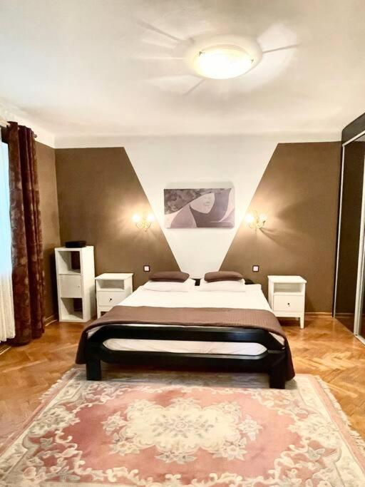 Beautiful Villa With Garden In Milanowek ภายนอก รูปภาพ